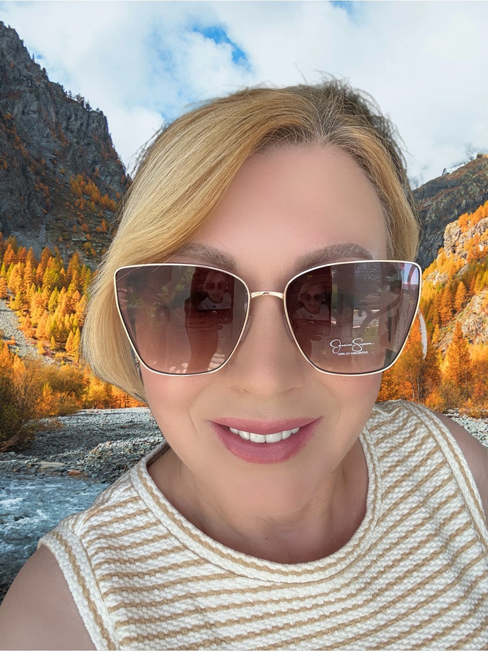 NEW! FEMININE Gold Frame Brown Gradient Square Sunglasses NWT